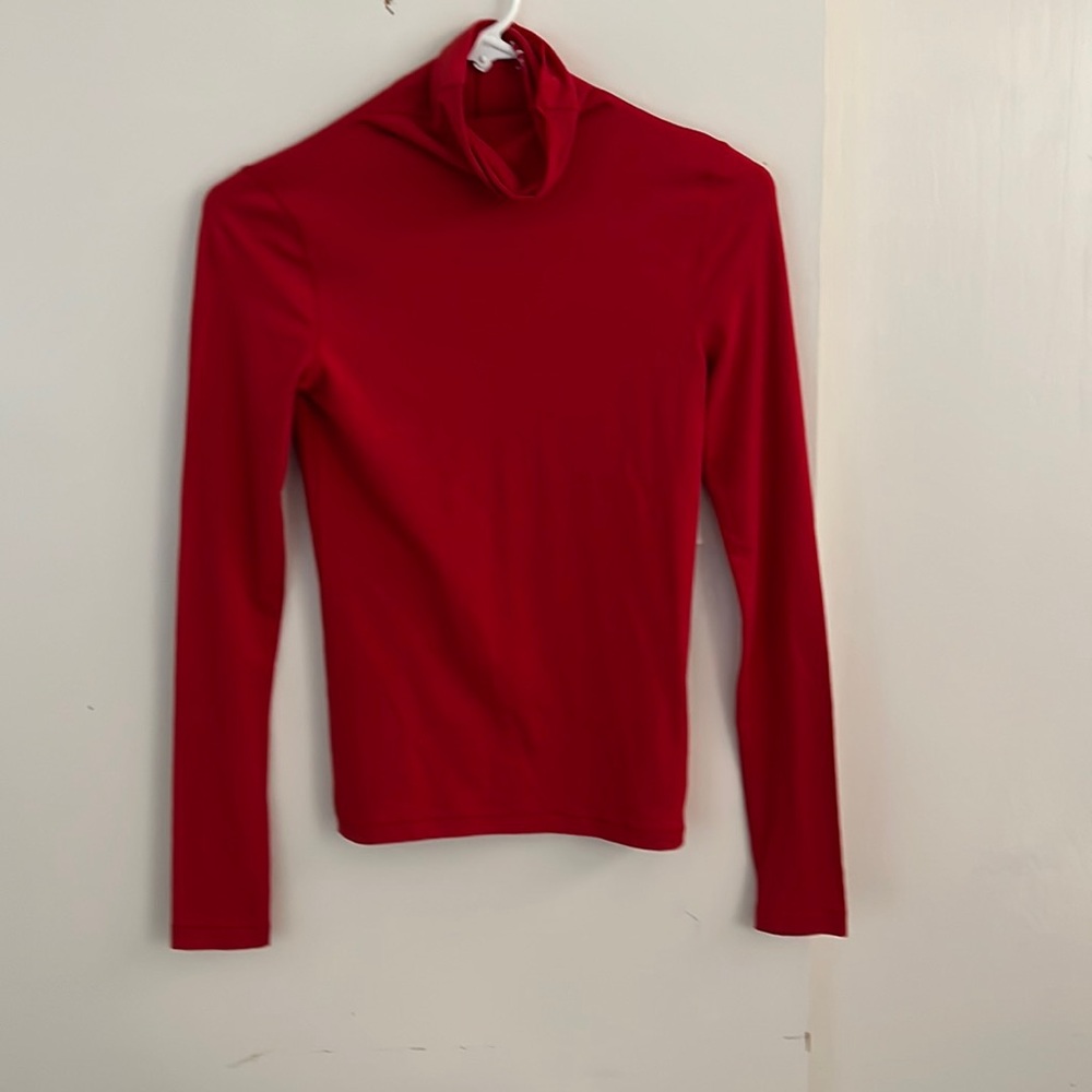 Gap Feather Turtleneck 
Size XXS 
Red Long Sleeve